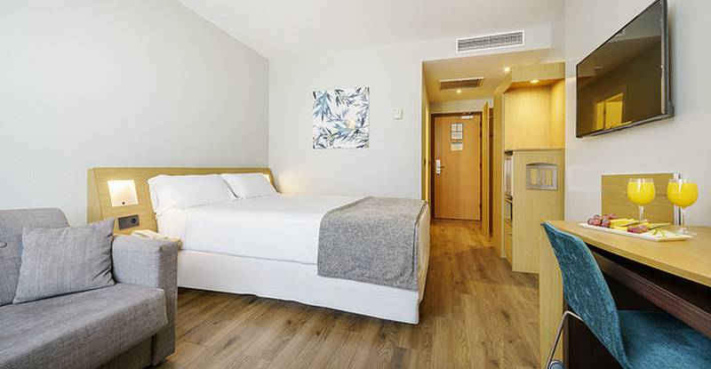  Hotel ILUNION Valencia 4